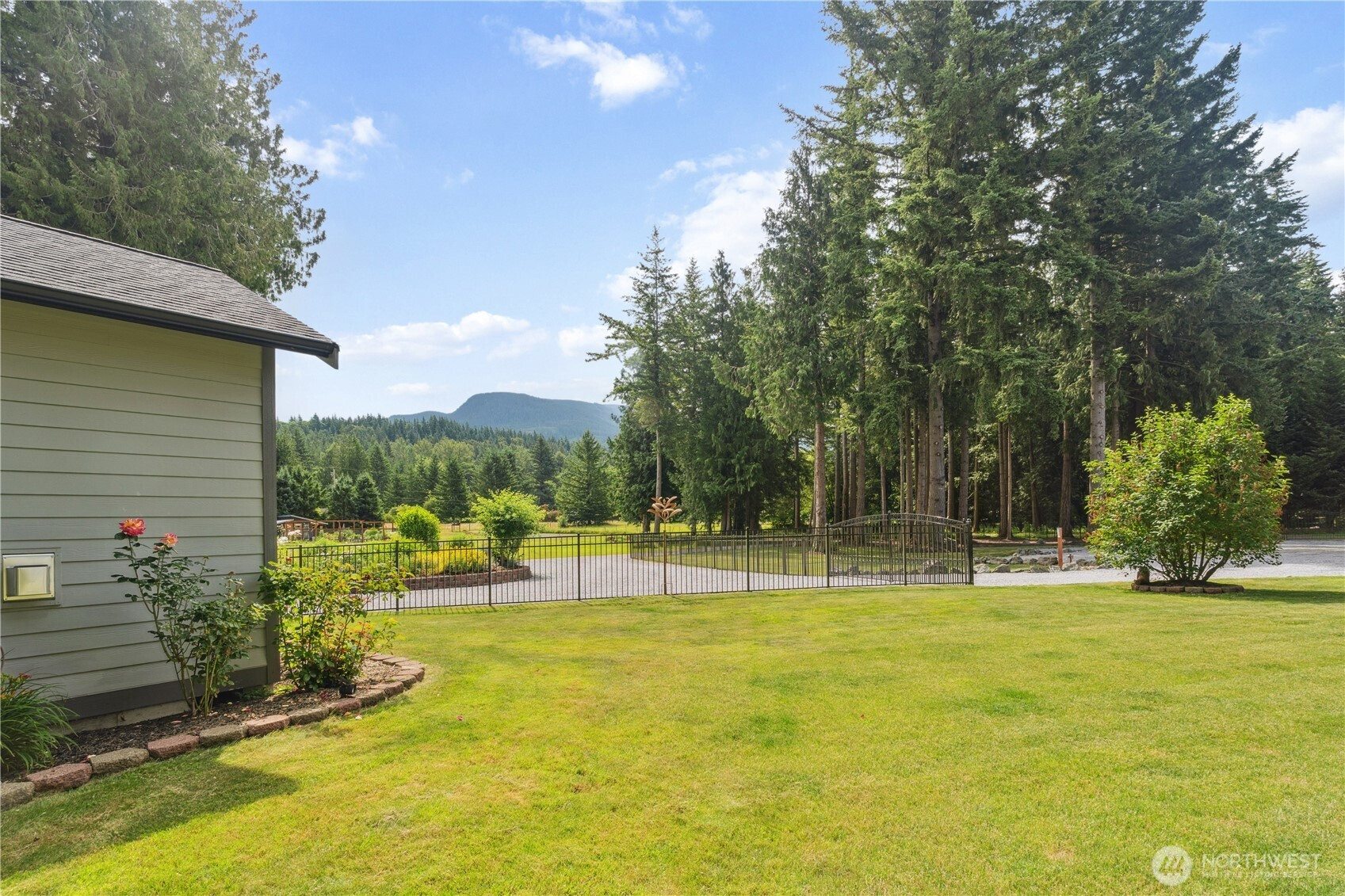 8277 Carl Road, Everson, WA 98247