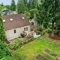 5725 39th Avenue NE, Seattle, WA 98105