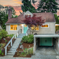 5725 39th Avenue NE, Seattle, WA 98105