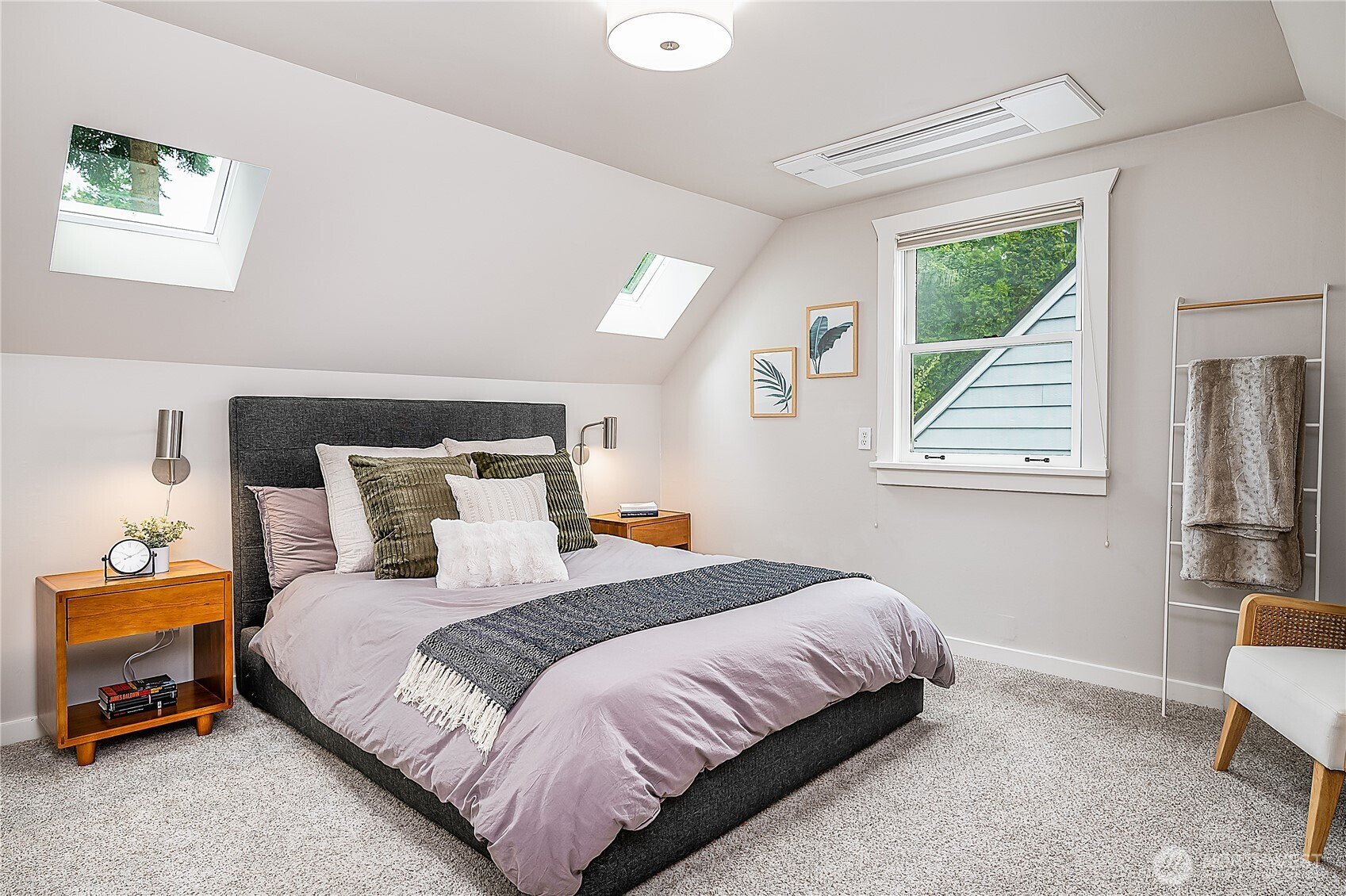 5725 39th Avenue NE, Seattle, WA 98105