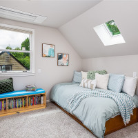 5725 39th Avenue NE, Seattle, WA 98105