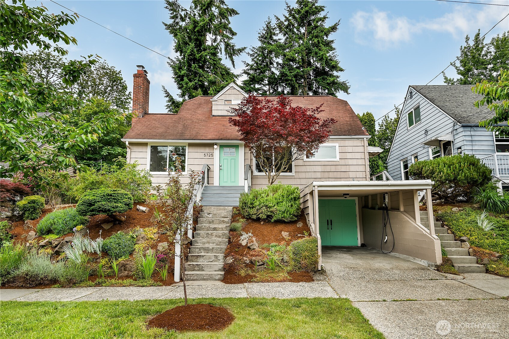 5725 39th Avenue NE, Seattle, WA 98105