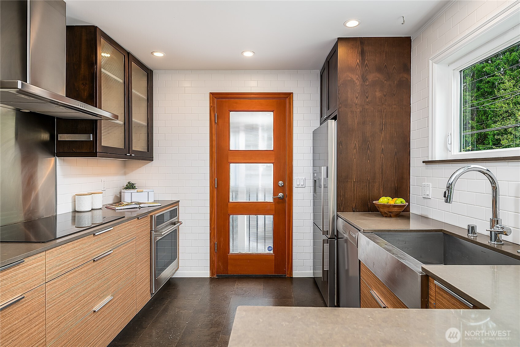 5725 39th Avenue NE, Seattle, WA 98105