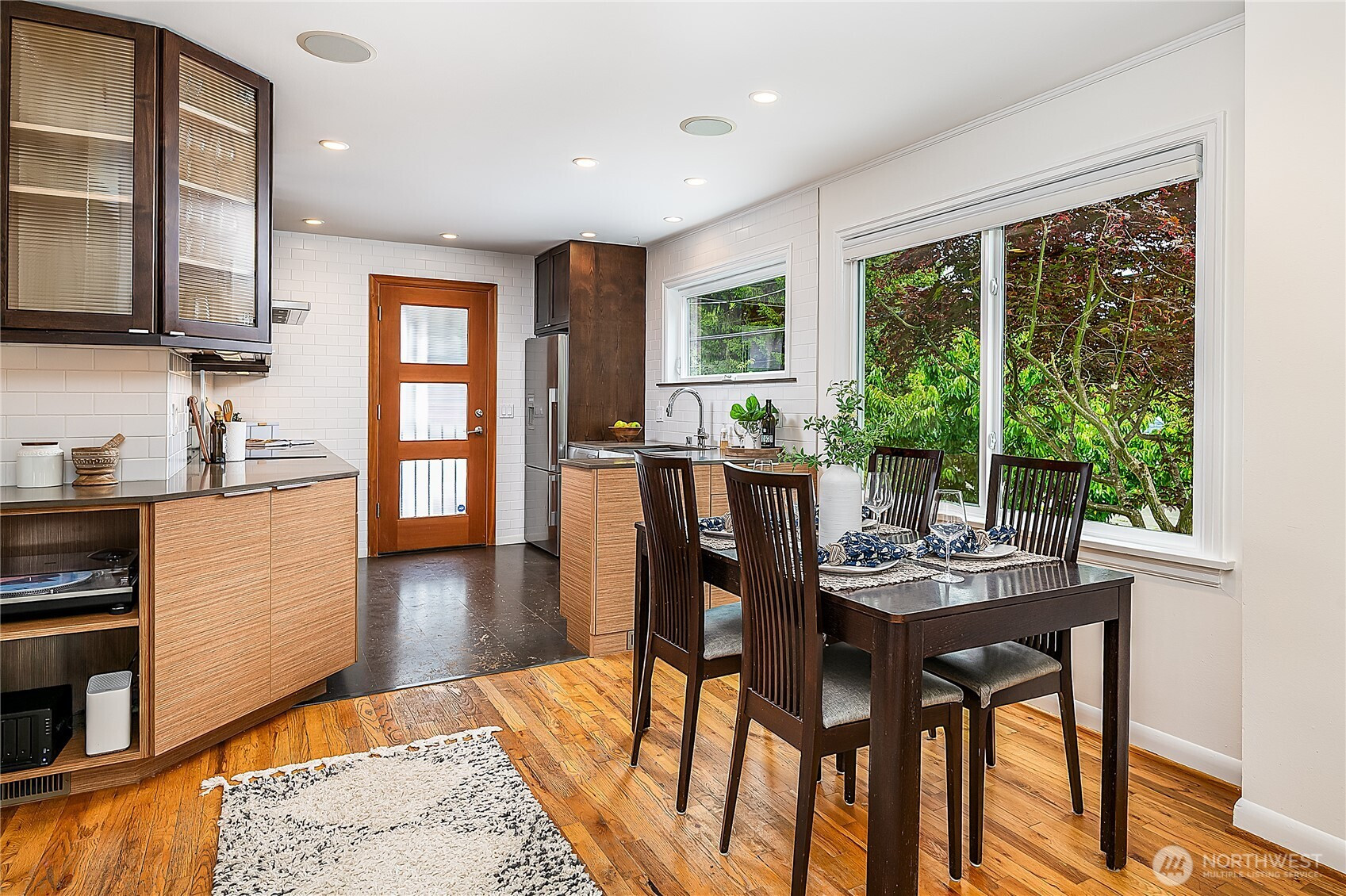 5725 39th Avenue NE, Seattle, WA 98105