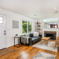 5725 39th Avenue NE, Seattle, WA 98105