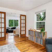 5725 39th Avenue NE, Seattle, WA 98105