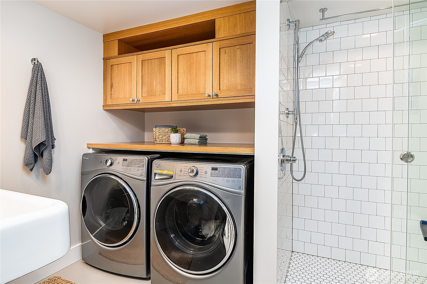 5725 39th Avenue NE, Seattle, WA 98105