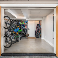 5725 39th Avenue NE, Seattle, WA 98105