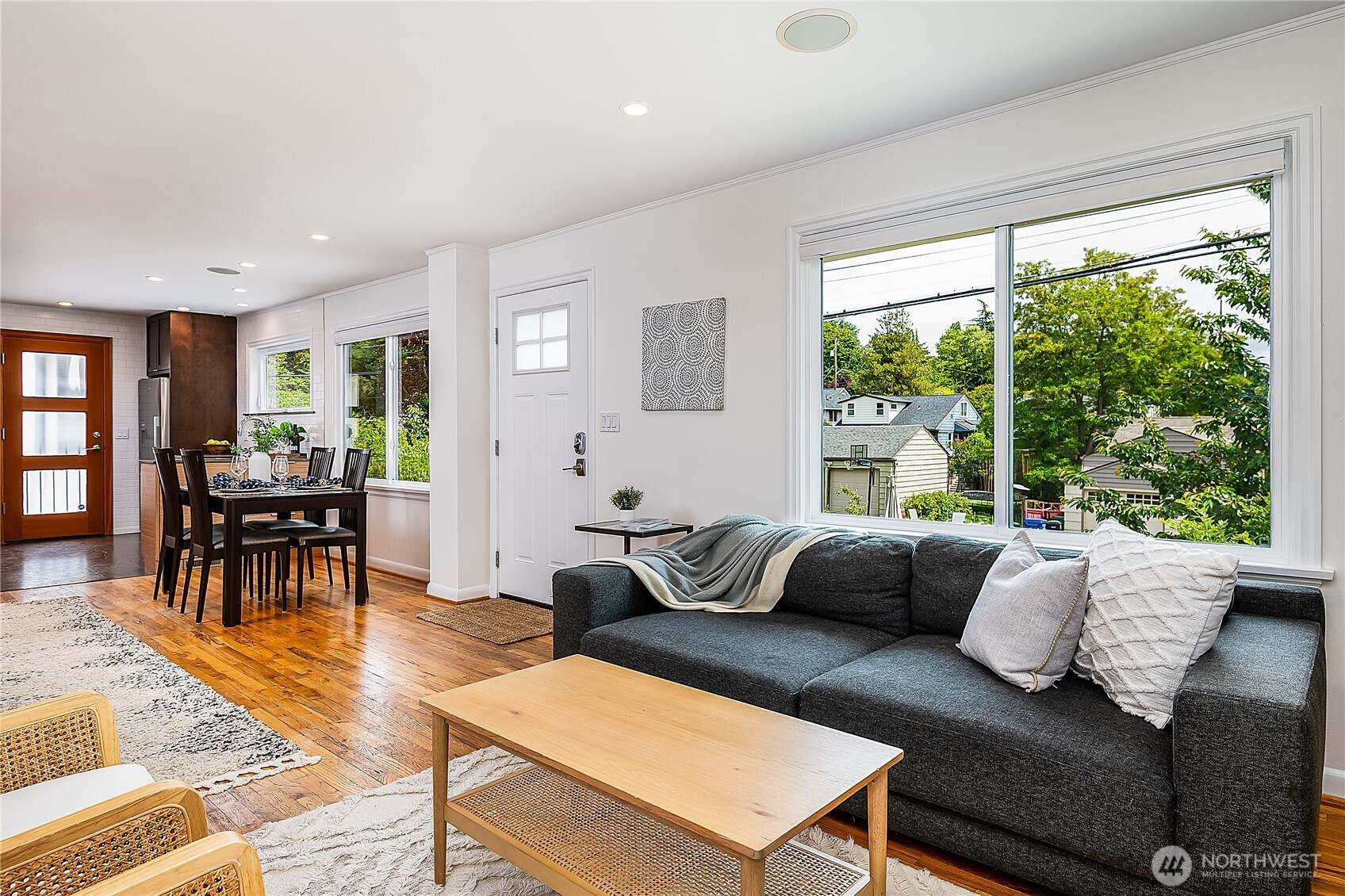 5725 39th Avenue NE, Seattle, WA 98105