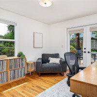 5725 39th Avenue NE, Seattle, WA 98105