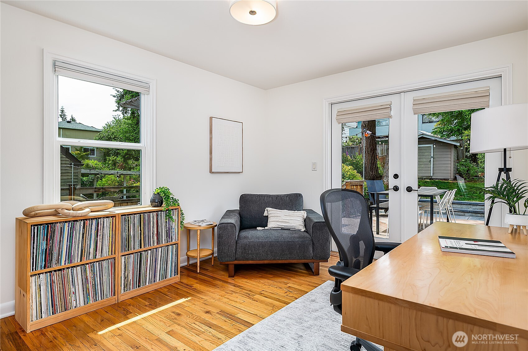 5725 39th Avenue NE, Seattle, WA 98105