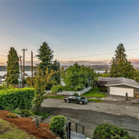 10209 65th Avenue S, Seattle, WA 98178