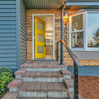 10209 65th Avenue S, Seattle, WA 98178