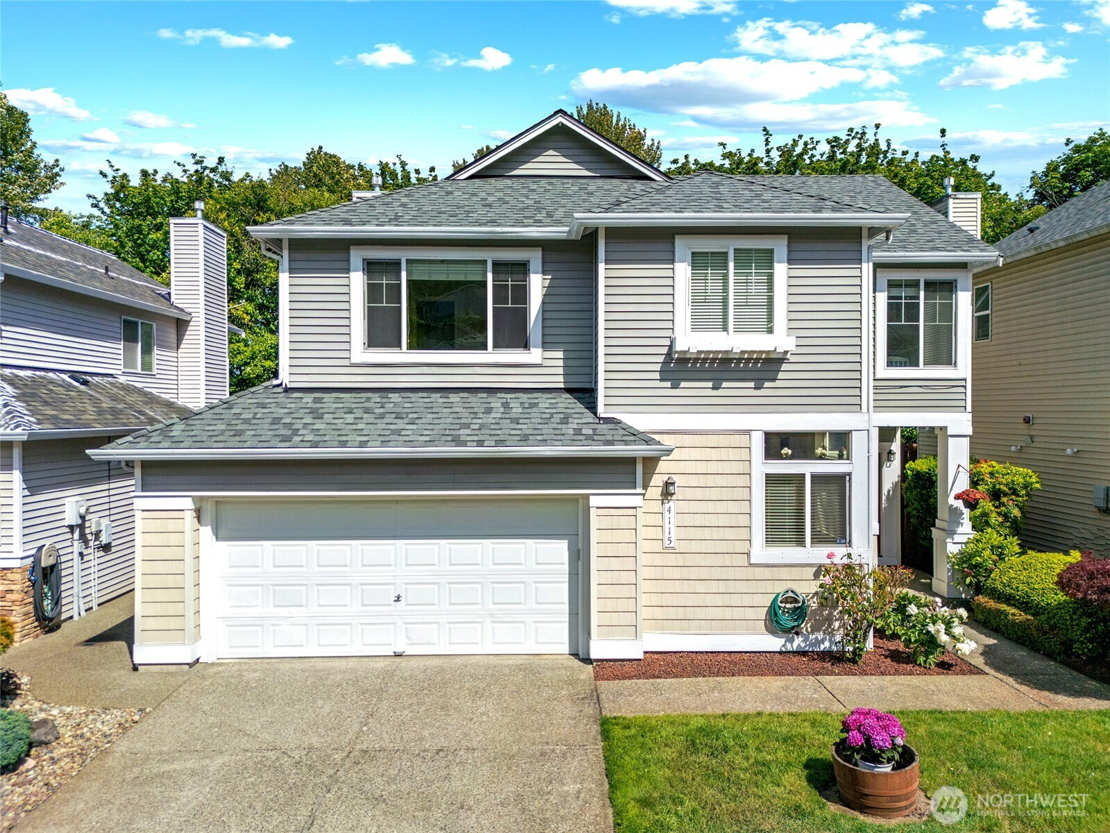 4115 S 220th Place, Kent, WA 98032