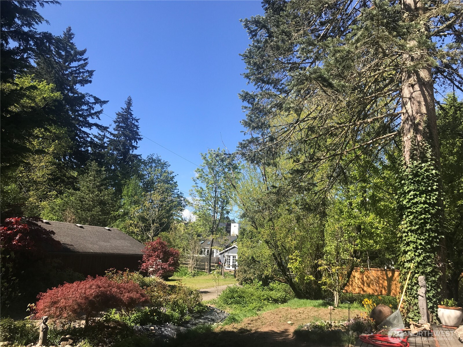 9724 Slater Avenue NE, Kirkland, WA 98033