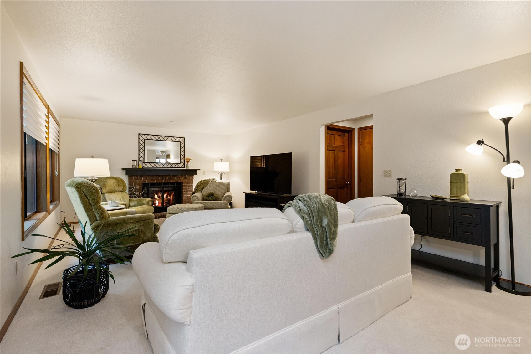 22913 NE 57 Street, Redmond, WA 98053