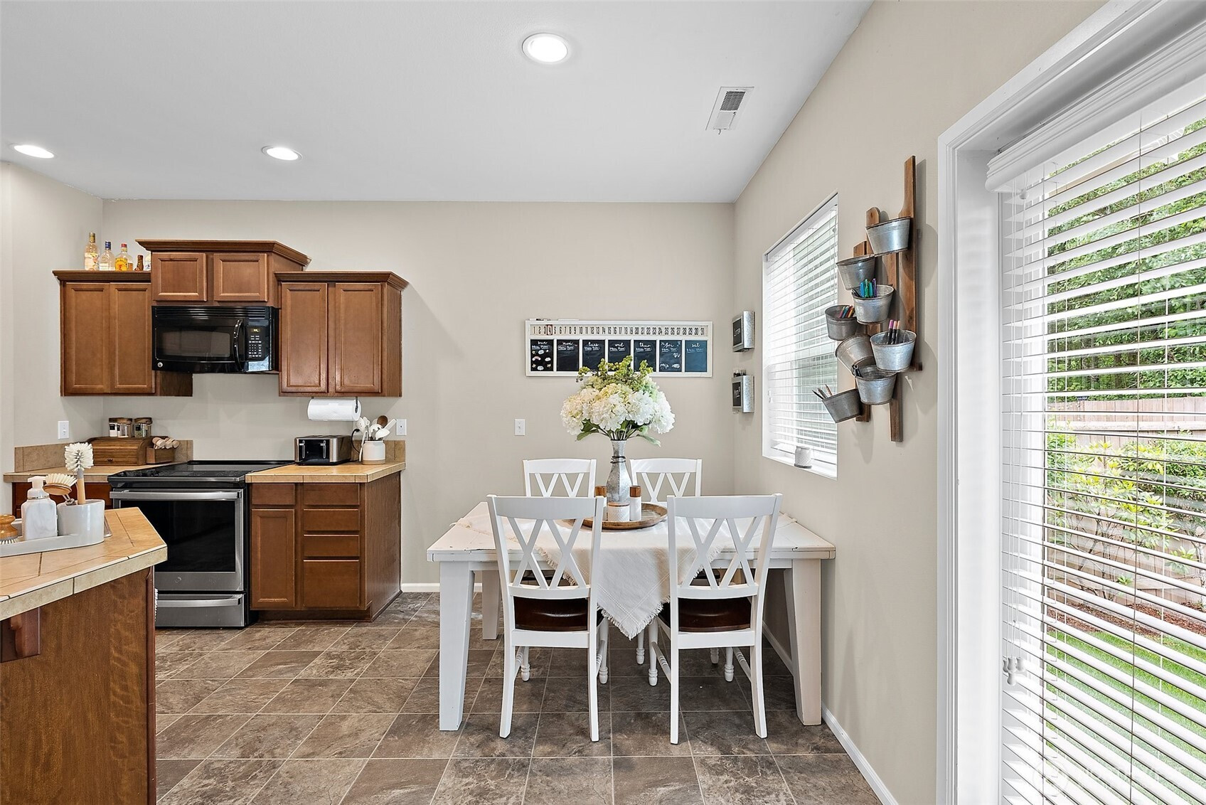 18219 73rd Avenue E, Puyallup, WA 98375