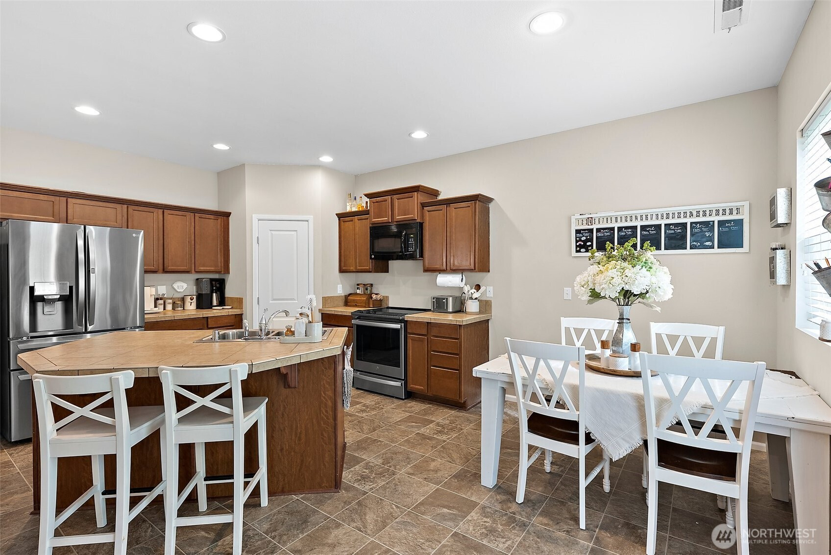 18219 73rd Avenue E, Puyallup, WA 98375