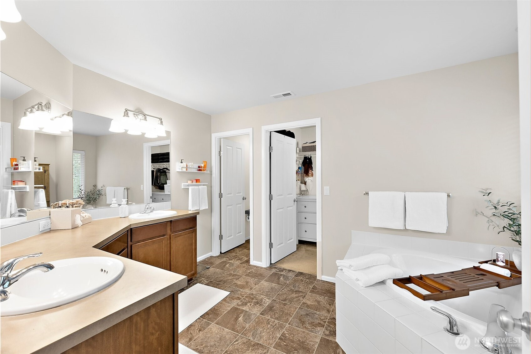 18219 73rd Avenue E, Puyallup, WA 98375