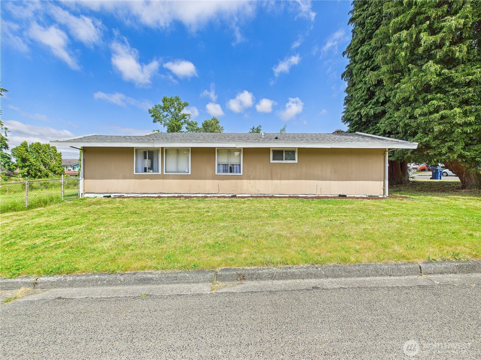 1301 E 62nd Street, Tacoma, WA 98404