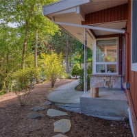 2463 74th Avenue SE, Mercer Island, WA 98040