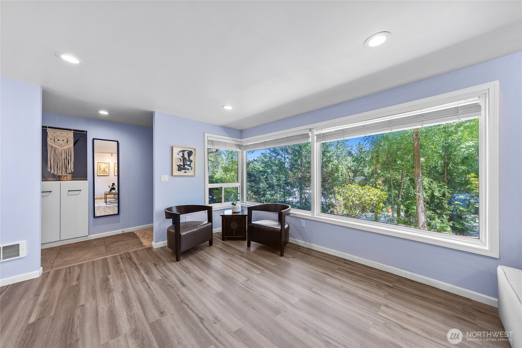 2463 74th Avenue SE, Mercer Island, WA 98040