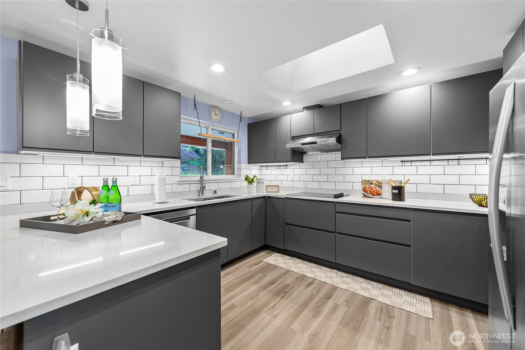 2463 74th Avenue SE, Mercer Island, WA 98040