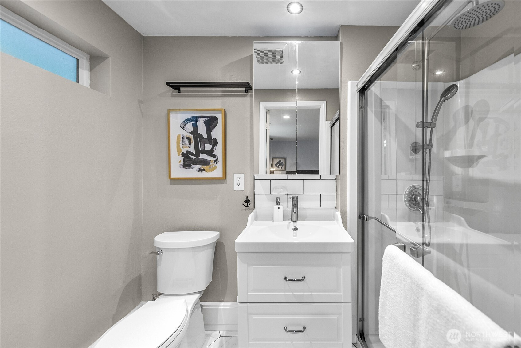 2463 74th Avenue SE, Mercer Island, WA 98040