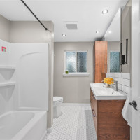 2463 74th Avenue SE, Mercer Island, WA 98040