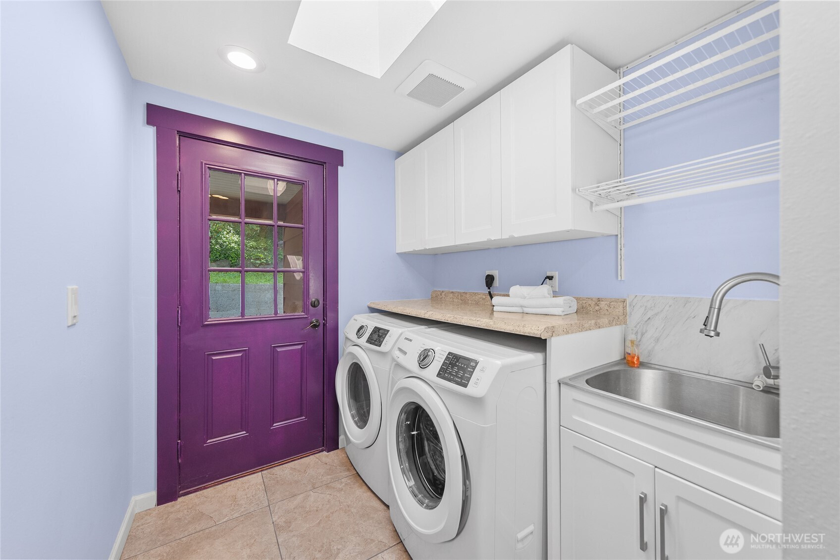 2463 74th Avenue SE, Mercer Island, WA 98040