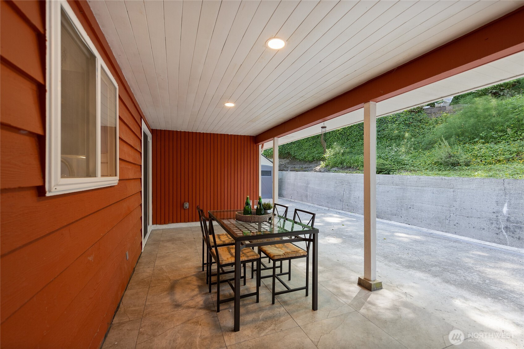 2463 74th Avenue SE, Mercer Island, WA 98040