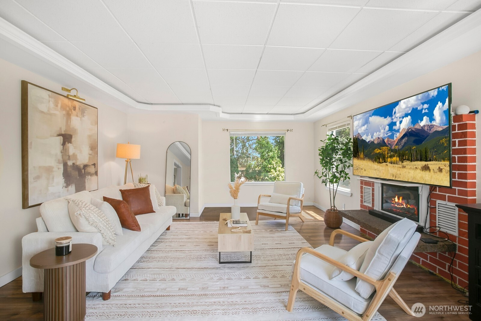 15222 37th Place S, Tukwila, WA 98188