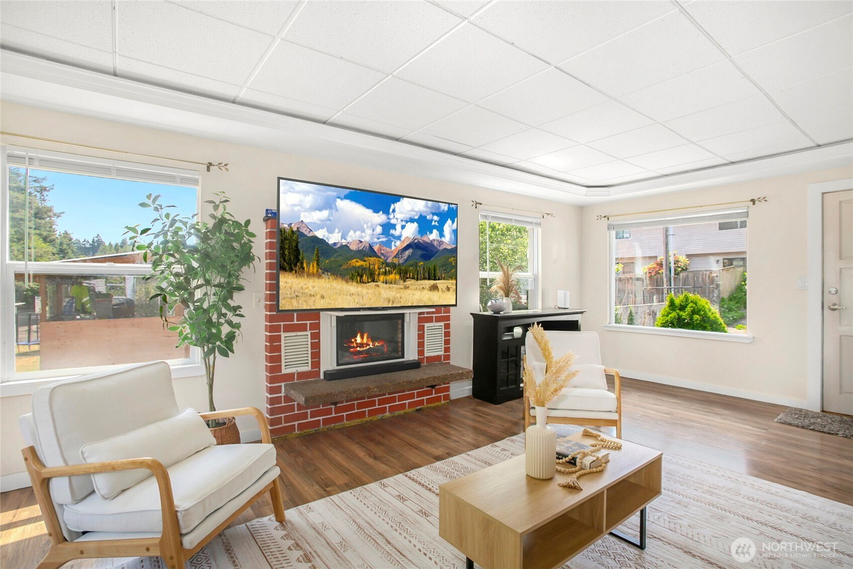 15222 37th Place S, Tukwila, WA 98188