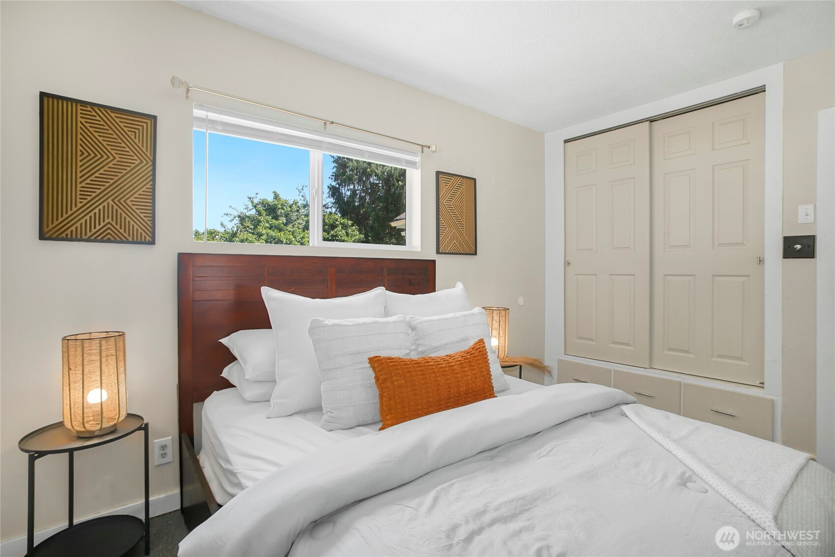 15222 37th Place S, Tukwila, WA 98188