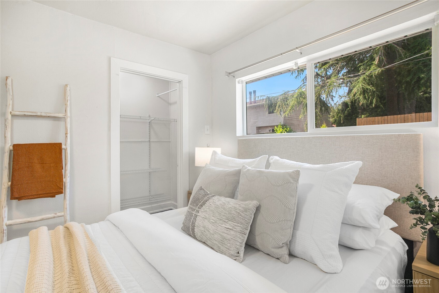 15222 37th Place S, Tukwila, WA 98188