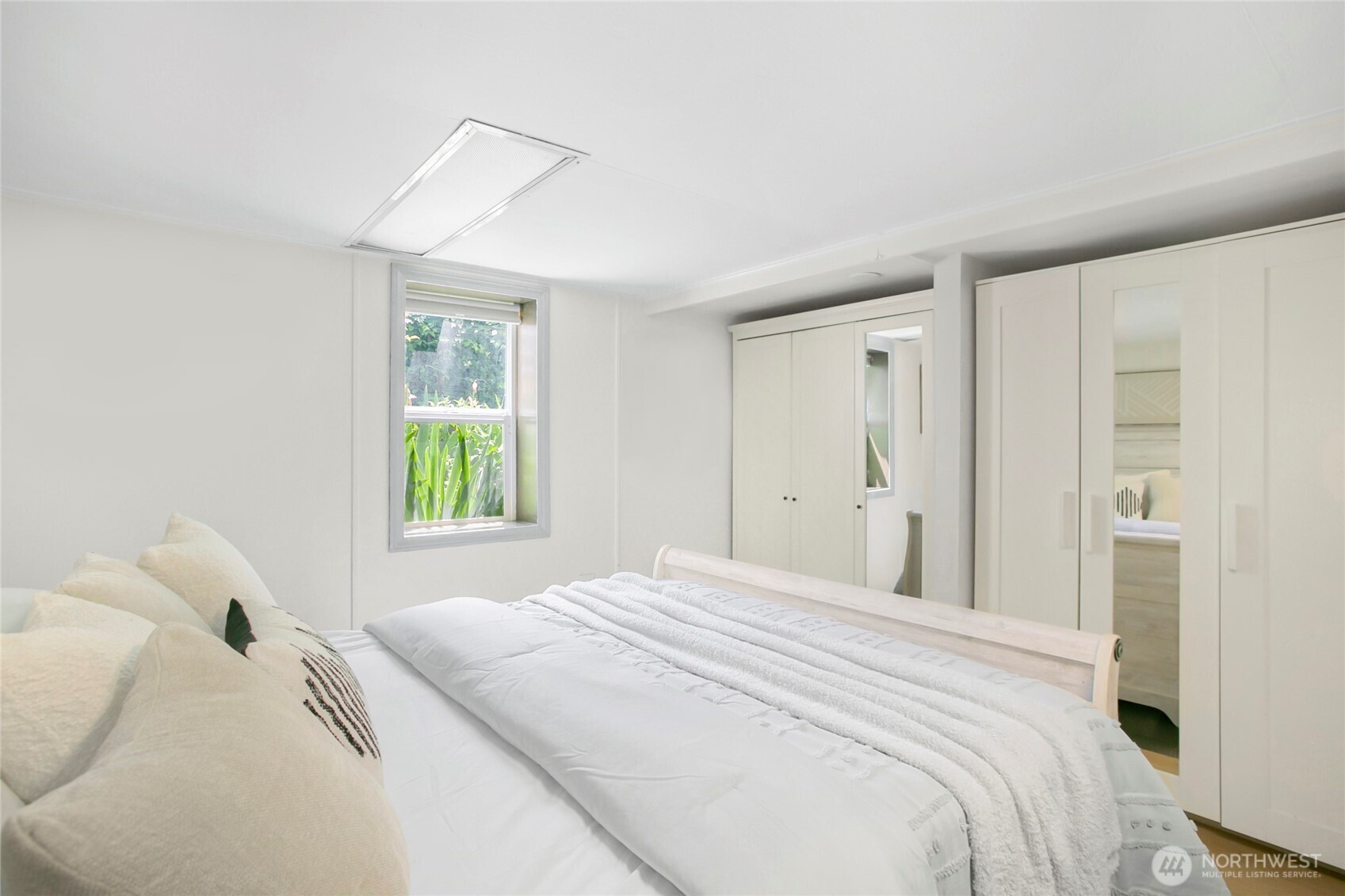 15222 37th Place S, Tukwila, WA 98188