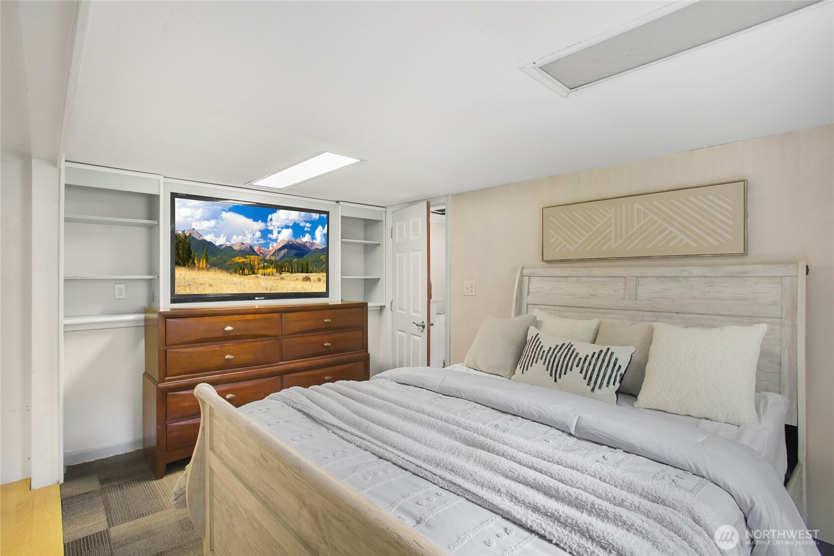 15222 37th Place S, Tukwila, WA 98188