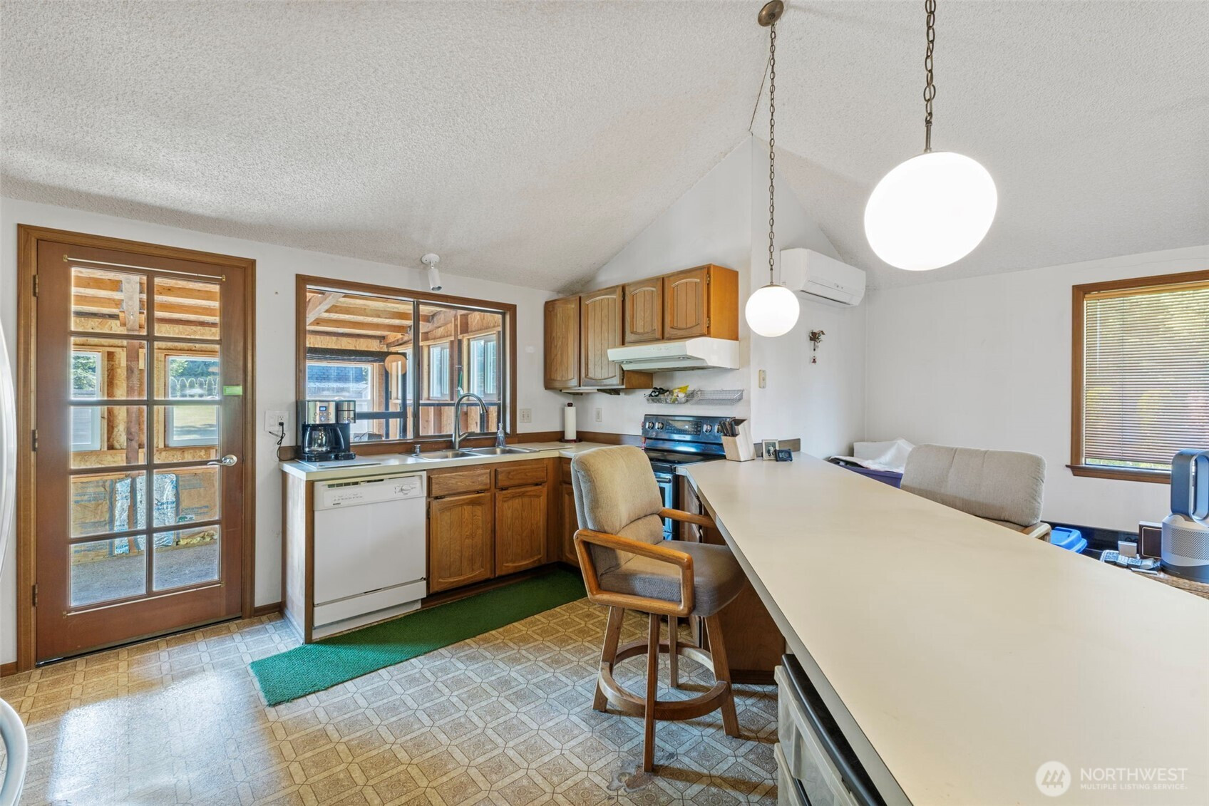 9525 62nd Avenue SE, Olympia, WA 98513