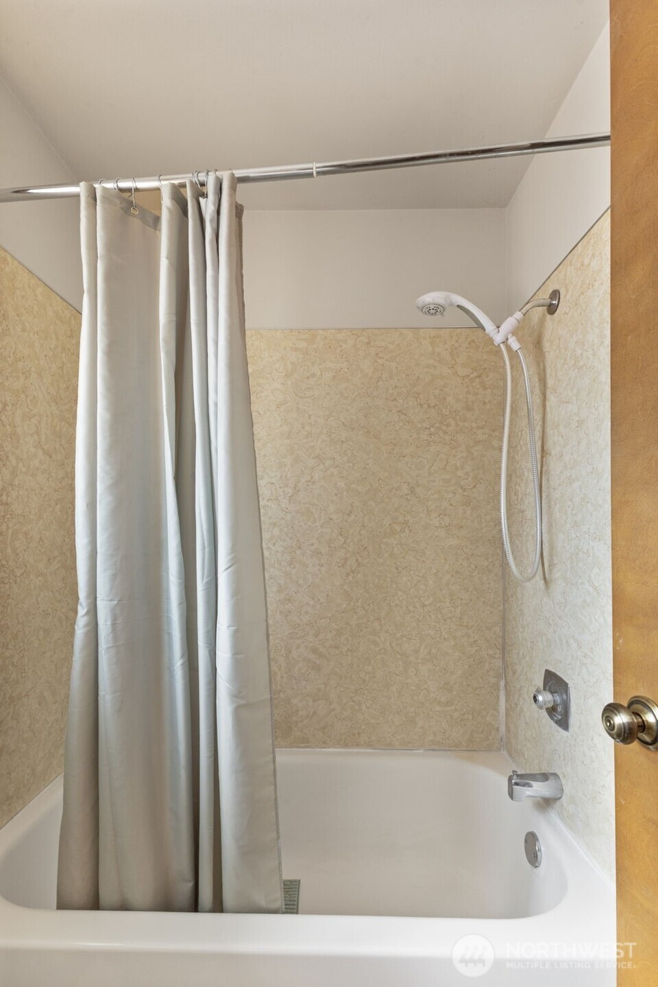 9525 62nd Avenue SE, Olympia, WA 98513