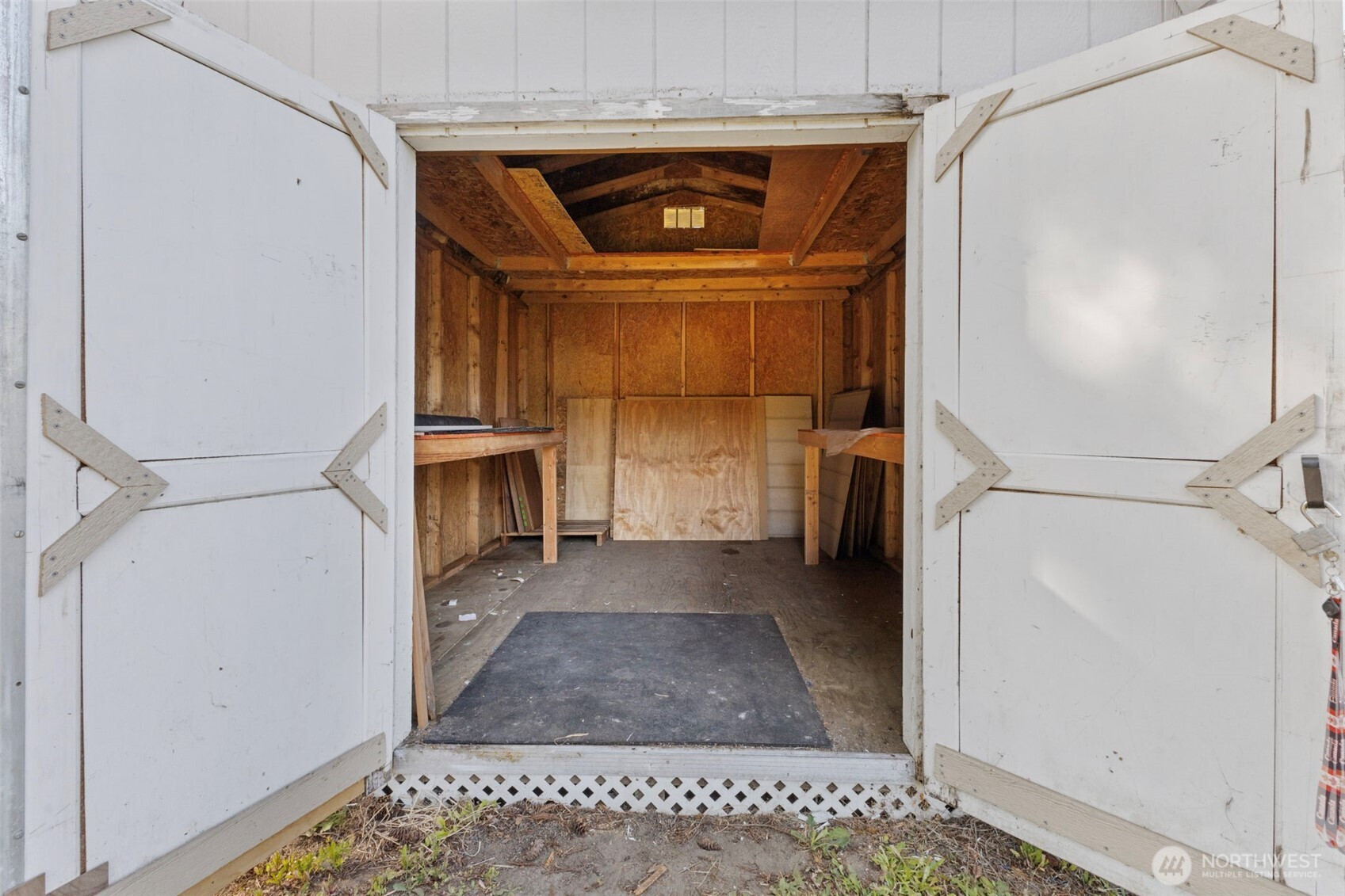 9525 62nd Avenue SE, Olympia, WA 98513