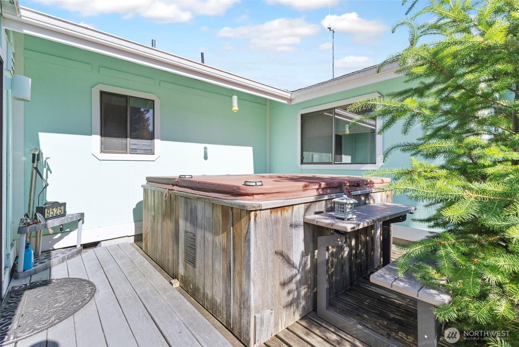 9525 62nd Avenue SE, Olympia, WA 98513