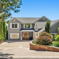 8260 Avalon Drive, Mercer Island, WA 98040