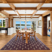 8260 Avalon Drive, Mercer Island, WA 98040