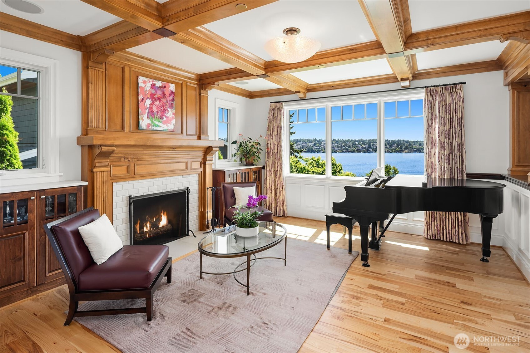 8260 Avalon Drive, Mercer Island, WA 98040