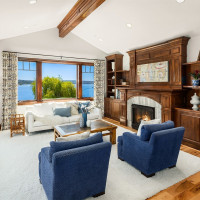 8260 Avalon Drive, Mercer Island, WA 98040