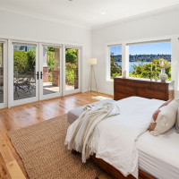 8260 Avalon Drive, Mercer Island, WA 98040