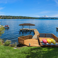 8260 Avalon Drive, Mercer Island, WA 98040