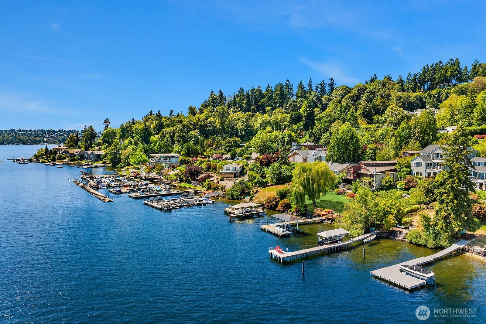 8260 Avalon Drive, Mercer Island, WA 98040