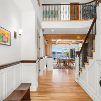 8260 Avalon Drive, Mercer Island, WA 98040