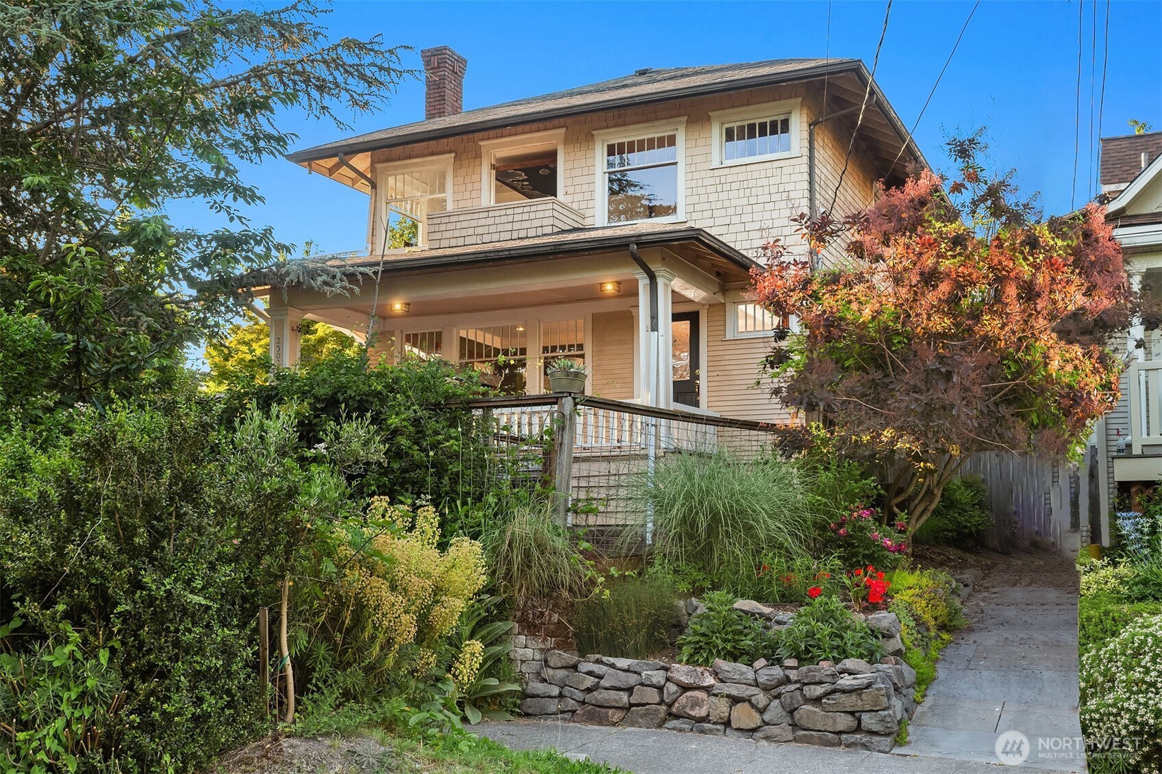 2302 N 46th Street, Seattle, WA 98103